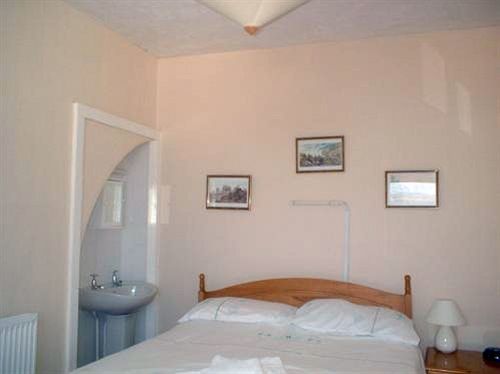 Wavecrest Hotel Holyhead Bagian luar foto