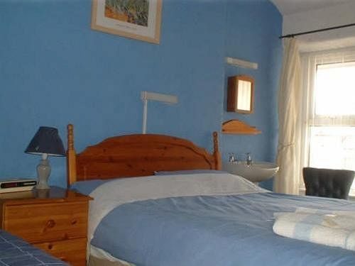 Wavecrest Hotel Holyhead Bagian luar foto