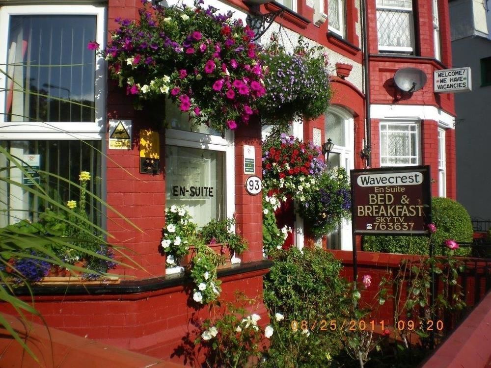 Wavecrest Hotel Holyhead Bagian luar foto